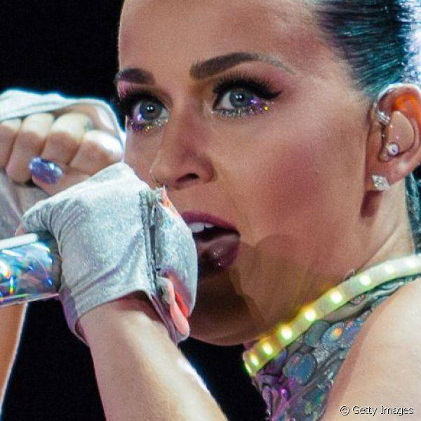 A cantora Katy Perry não economizou no glitter para seu show no Rock in Rio no domingo (27)